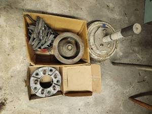 lot 110 image: Old Tire Balancer and Wheel Weights