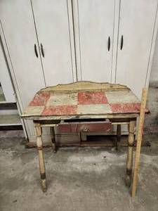 lot 28 image: Antique Wooden Table