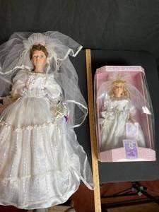 lot 20 image: Lot of 2 Bride Dolls