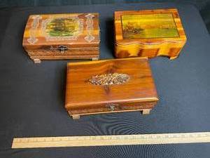 lot 39 image: Lot of Cedar Boxes