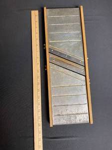 lot 42 image: Vintage Wooden Cabbage Cutter