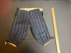 lot 46 image: Vintage Knickers