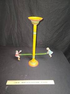 lot 3 image: Old Tin Toy working