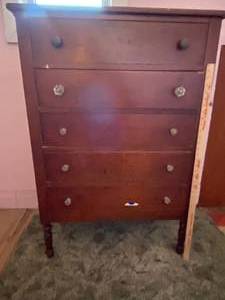lot 69 image: Vintage Dresser (brown)