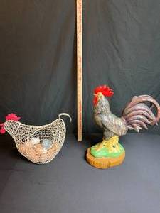 lot 109 image: Chicken Basket with Eggs from Cracker Barrel, Ceramic Rooster