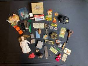 lot 101 image: Lot of Vintage Miscellaneous Items 1 Vintage Train Ticket, Camera, Valentines and Christmas Cards
