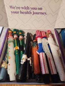 lot 125 image: Lot of candles and canvas  yarn covers