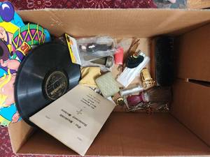 lot 138 image: Box lot of Knick Knacs