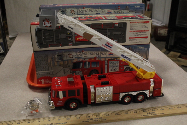lot 13 image: 1998 Exxon Collectors Edition Fire Rescue Truck - NIB