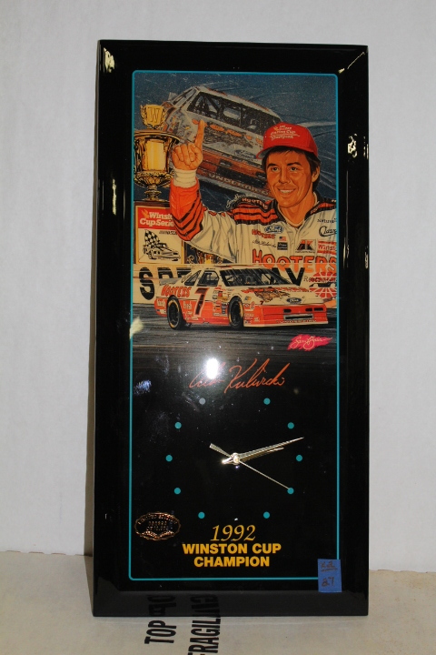 lot 27 image: Clocks - Alan Kulwicki # 7 Nascar - NIB
