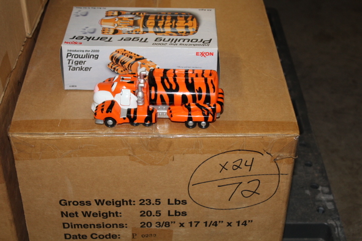 lot 72 image: 2000 Exxon Prowling Tiger Tanker - NIB