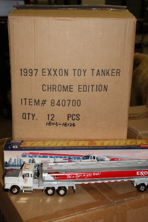 lot 77 image: 1997 Exxon Collectors Edition Tanker Truck - NIB