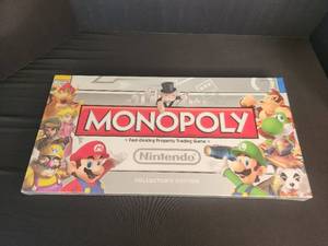 lot 37 image: Monopoly Nintendo Collectors Edition New  2010