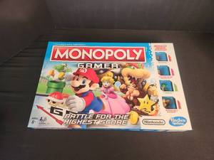 lot 38 image: Monopoly Gamer  Edition Board Game New