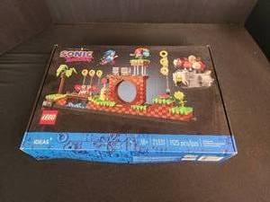 lot 32 image: Lego Set 21331 Lego Ideas #39 Sonic the Hedgehog New Retired Set
