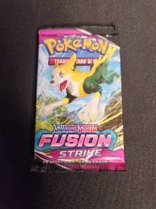 lot 18 image: 1 Sealed Booster Pack of Fusion Strike Pokmon Cards