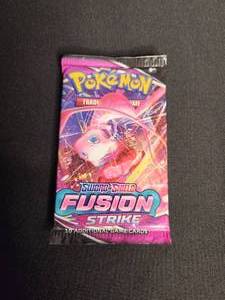 lot 19 image: 1 Sealed Booster Pack of Fusion Strike Pokmon Cards