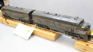 lot 24 image: NYC 2354 AA set engines