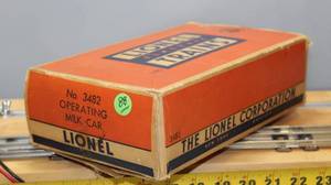 lot 88 image: Refrigerated Milk Car wbox