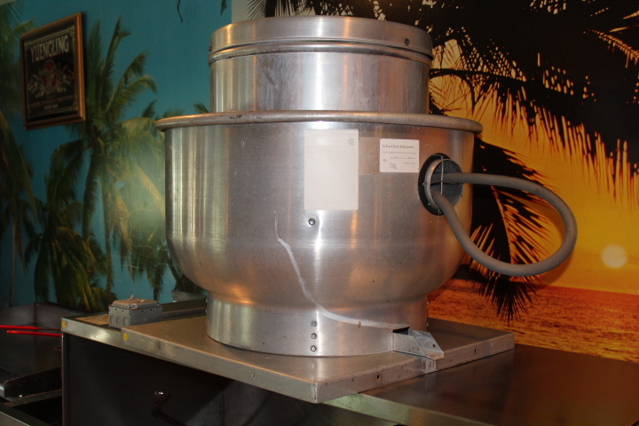 lot 15 image: Exhaust fan