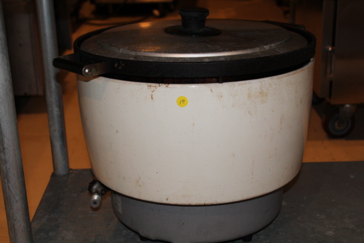 lot 19 image: Rice Cooker