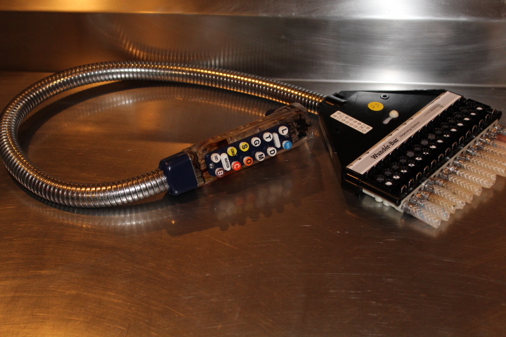 lot 23 image: Wonder Bar soda gun