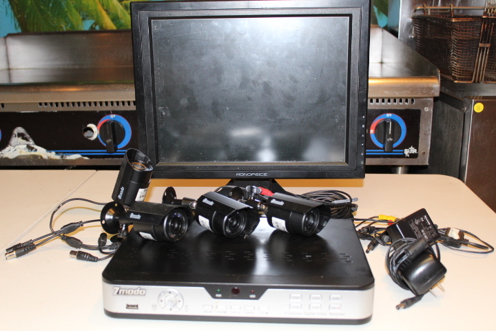 lot 32 image: Video camera  surveillance system