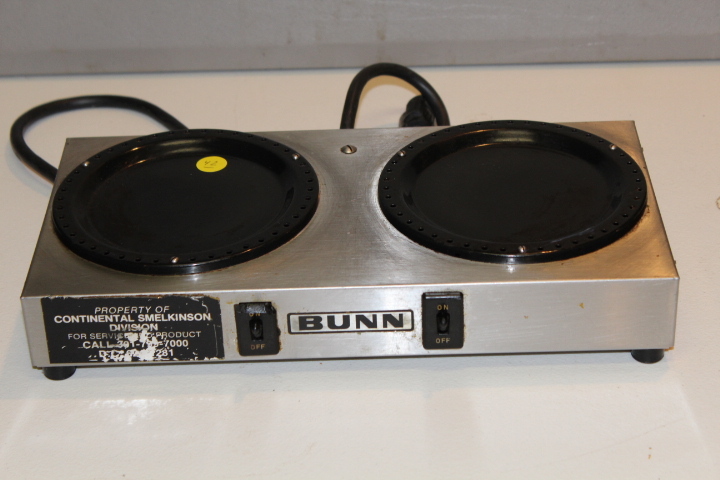 lot 42 image: Double Coffee Pot Warmer