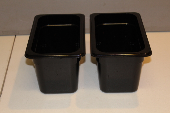 lot 52 image: 14 size food pan