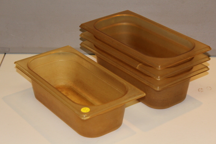 lot 55 image: 13 x 4 deep insert pan