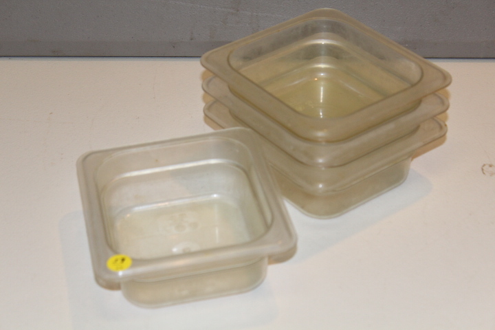 lot 57 image: 16  insert pans