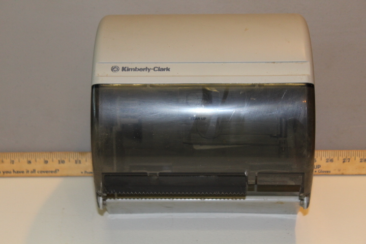 lot 71 image: Roll Towel dispenser