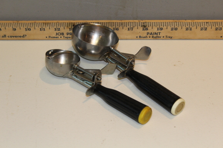 lot 86 image: Dishers