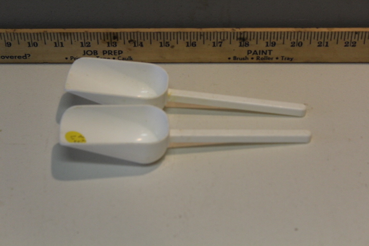 lot 87 image: scoops