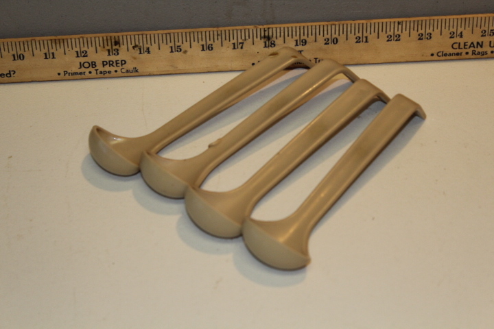 lot 90 image: Ladles