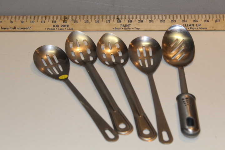 lot 99 image: Slotted spoons