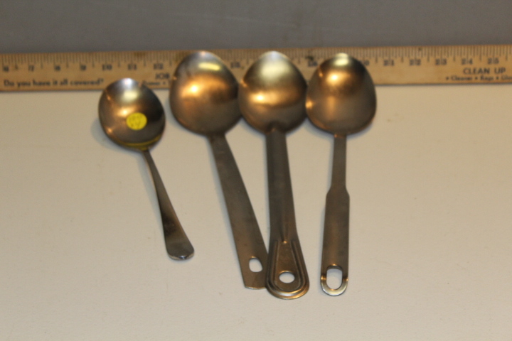 lot 100 image: Spoons