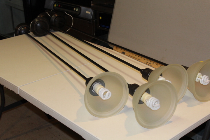 lot 117 image: Lighting fixture
