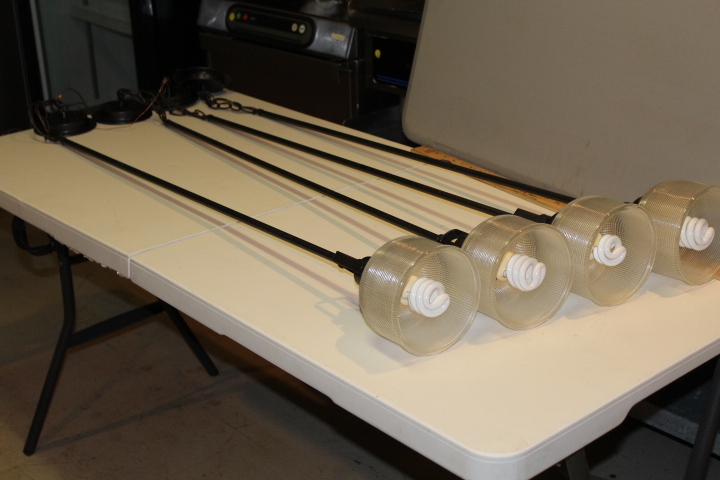 lot 119 image: Lighting fixture