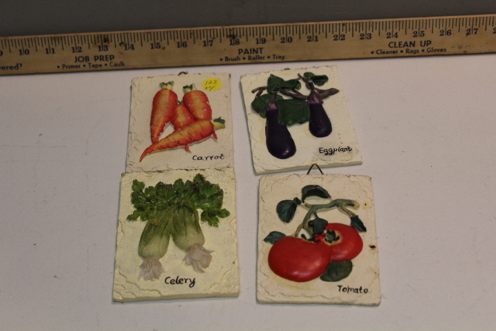 lot 123 image: small pictures