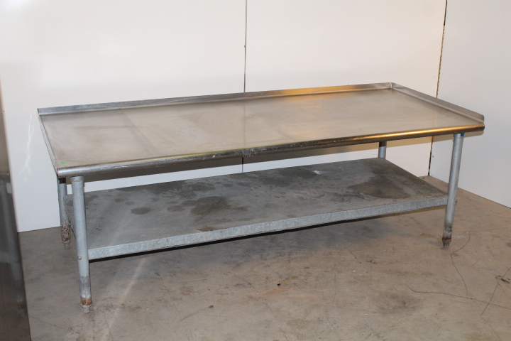 lot 51 image: Equipment Stand