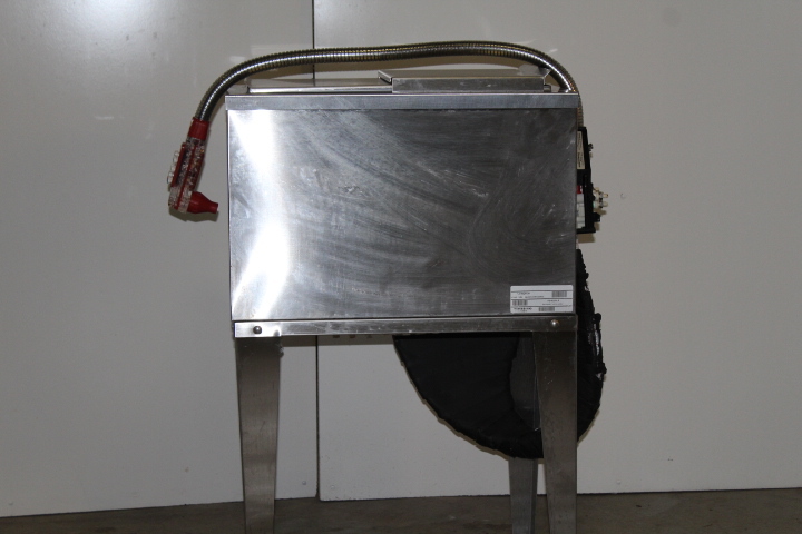 lot 31 image: Cold Plate Beverage Chest w soda gun