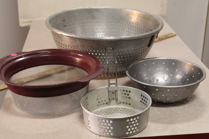 lot 131 image: Colander Lot