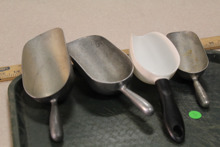 lot 141 image: Scoop Lot