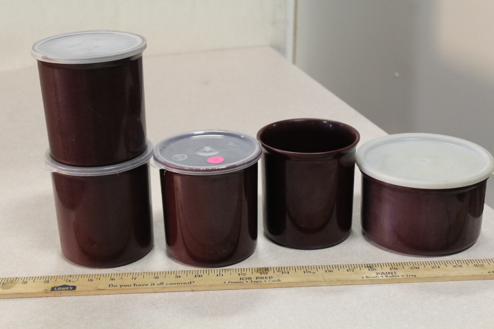 lot 155 image: Round container LOT