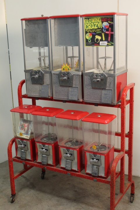 lot 162 image: Gumball  Candy bulk vending rack