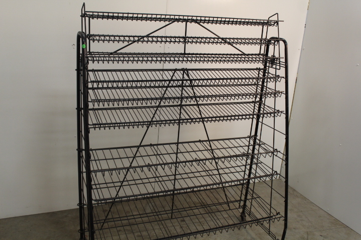 lot 163 image: Merchandising rack