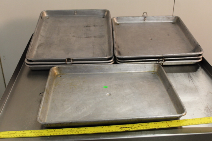 lot 164 image: Aluminum cooking pans
