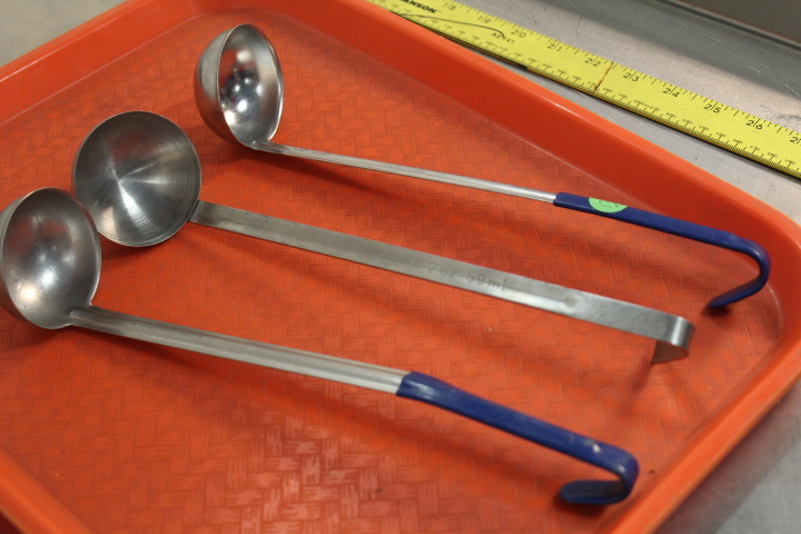 lot 175 image: 2 ounce ladles