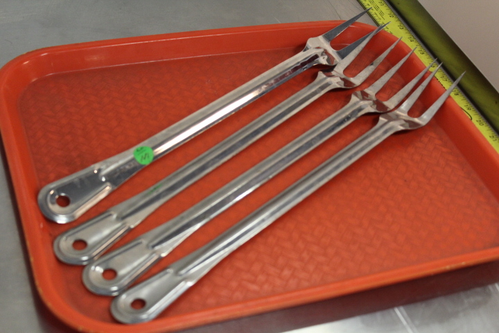 lot 188 image: 18 Serving Forks